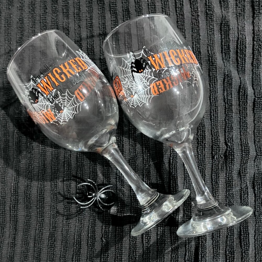 Vintage Halloween Wine Glasses "You Call Me Wicked Like It’s A Bad Thing"